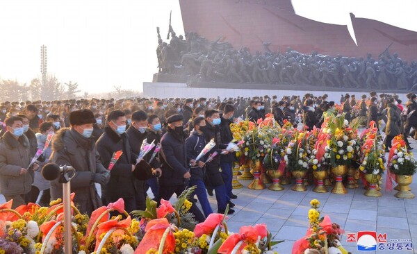 北韓舉國追悼已故領導人金正日