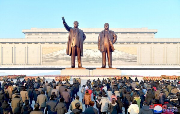 北韓舉國追悼已故領導人金正日