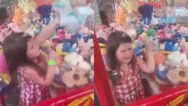 4歲女童爬進夾娃娃機裡結果卡住