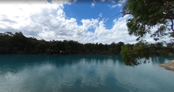 澳洲黑鑽石湖